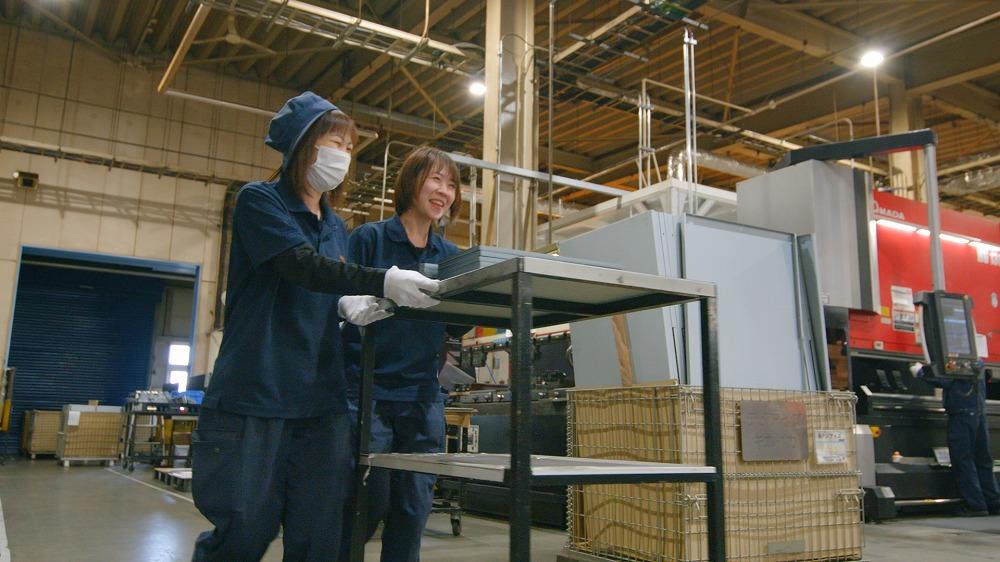 始業（本社は8:00）